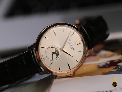 dong-ho-Nam-Montblanc-Heritage-Spirit-Moonphase-111185.png
